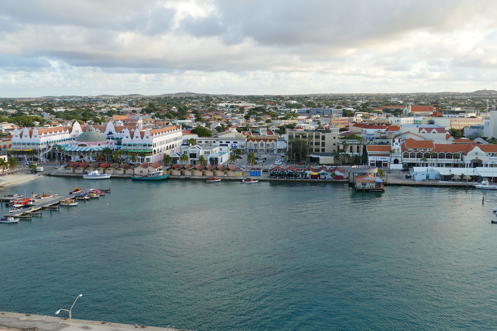 Aruba's Residential Property Market Analysis 2025 image
