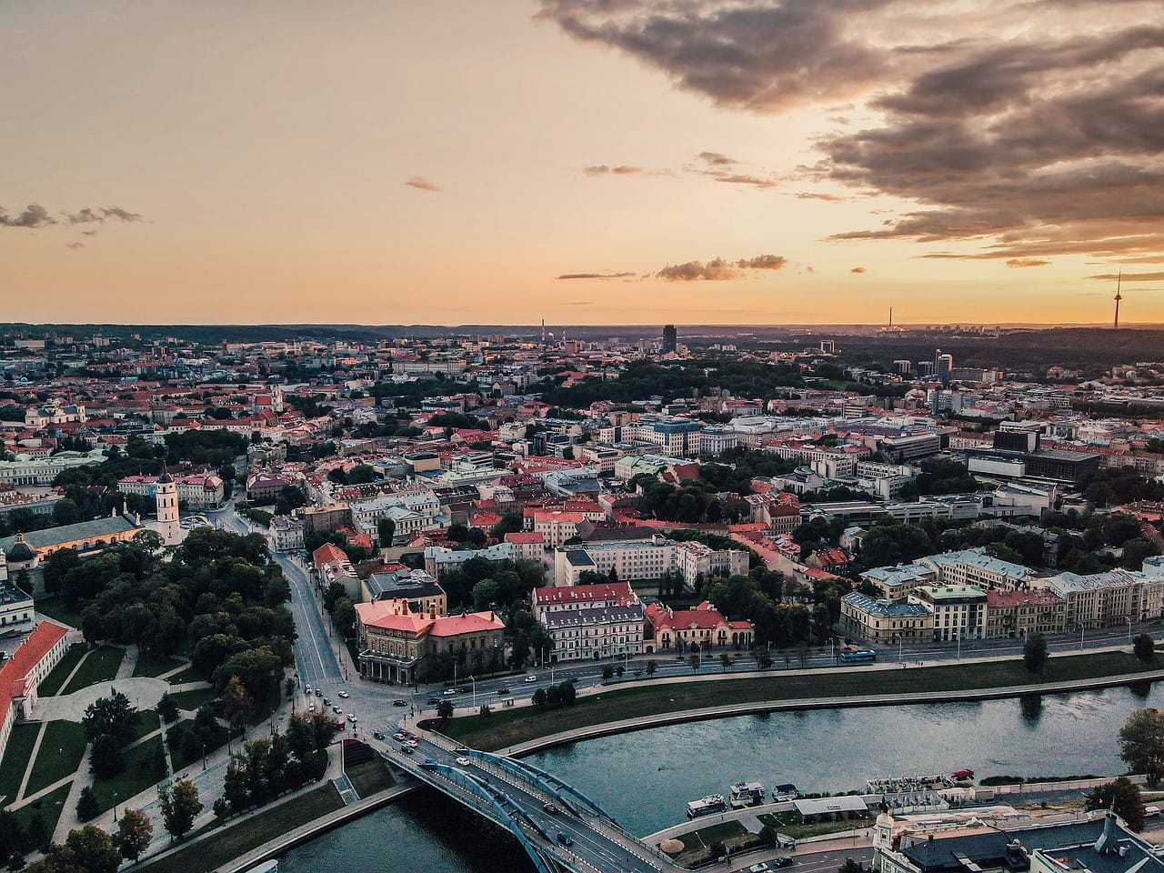 Gross rental yields in Lithuania: Vilnius and 3 other cities image