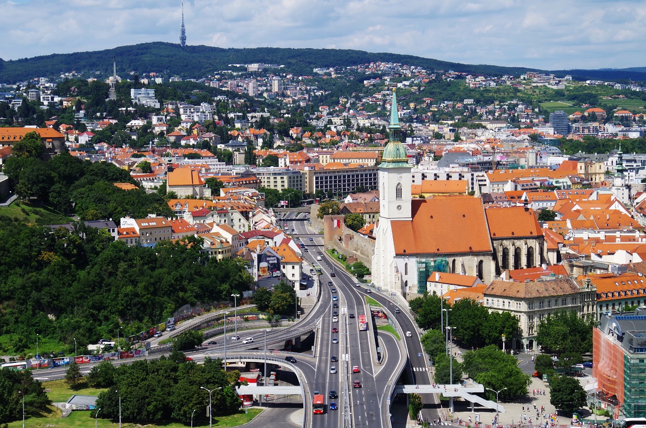 Gross rental yields in Slovakia: Bratislava and 4 other cities image